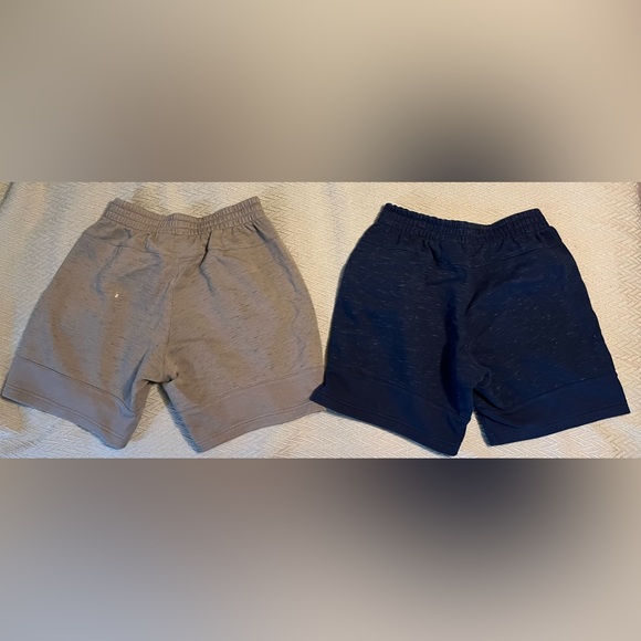 Mens Adidas shorts, size small. Excellent condition. Color green and navy - Picture 2 of 2